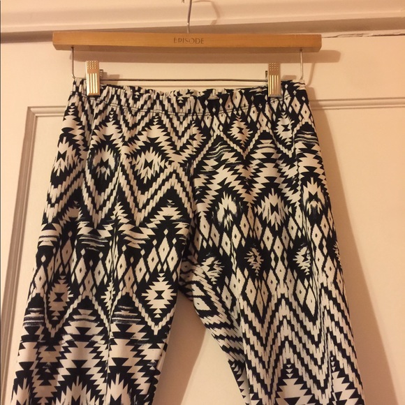 Tight pants - Picture 2 of 2